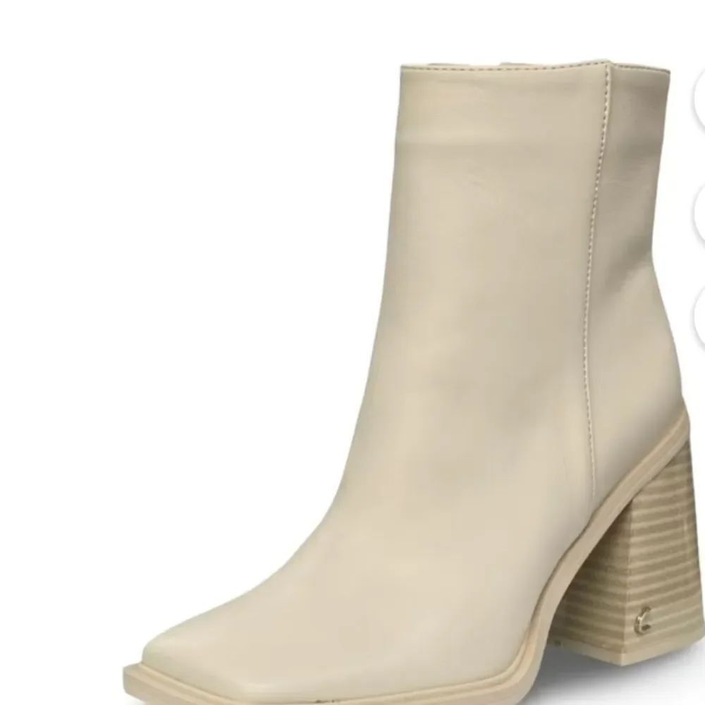 Circus by Sam Edelman Cream Heeled Boots